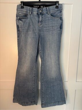 Torrid Light Blue Flare Jeans size 14s in great condition